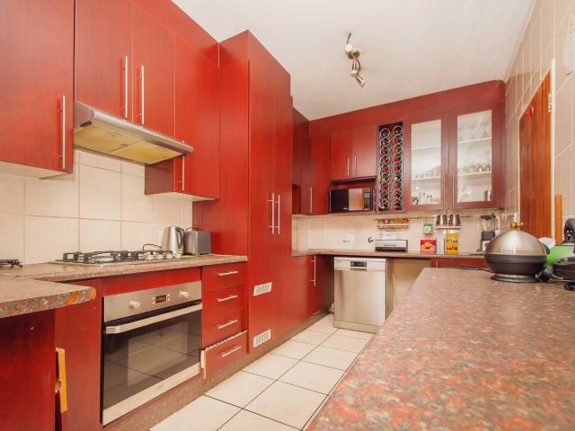 Townhouse for sale in Nooitgedacht, Gauteng
