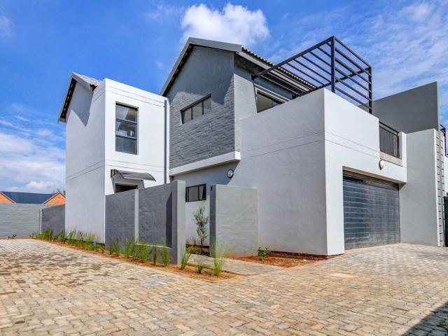 Townhouse for sale in Ekurhuleni, Gauteng