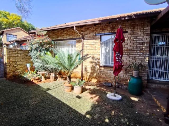 Townhouse for sale in Tlhabane, North West