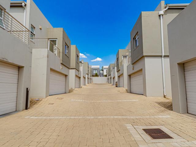 Townhouse for sale in Alexandra, Gauteng