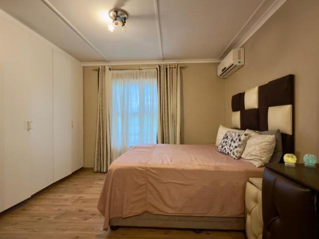 Townhouse for sale in Seaview, Kwazulu-natal