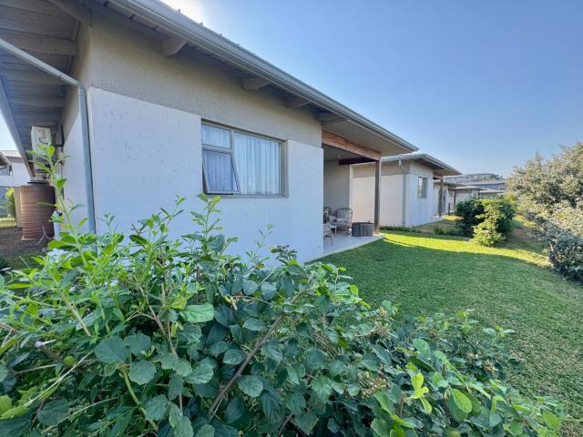 Townhouse for sale in La Mercy, Kwazulu-natal