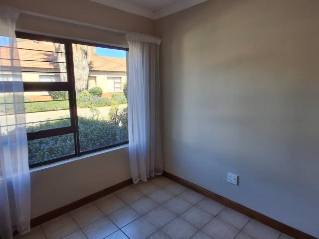 Townhouse for sale in Waterkloof, Gauteng