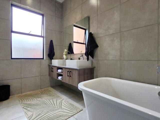 Townhouse for sale in Kungwini, Gauteng