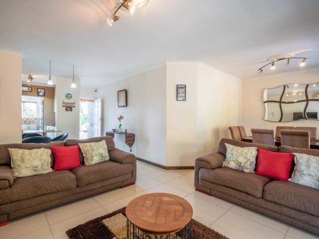 Townhouse for sale in Umhlanga, Kwazulu-natal
