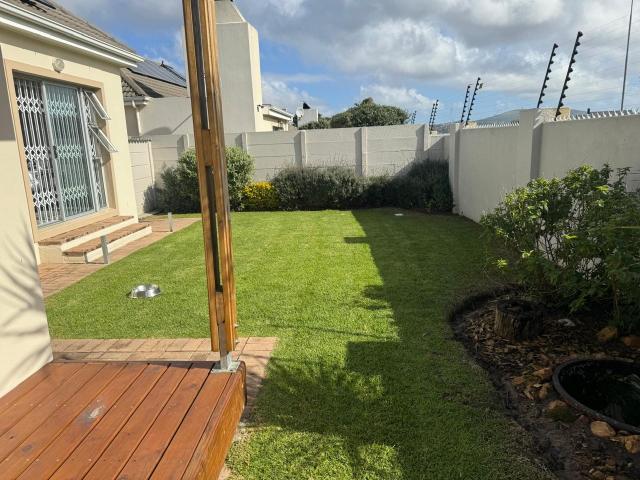 Townhouse for sale in Durbanville, Western Cape
