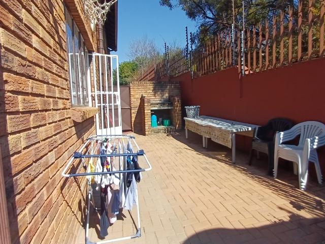 Townhouse for sale in Alberton