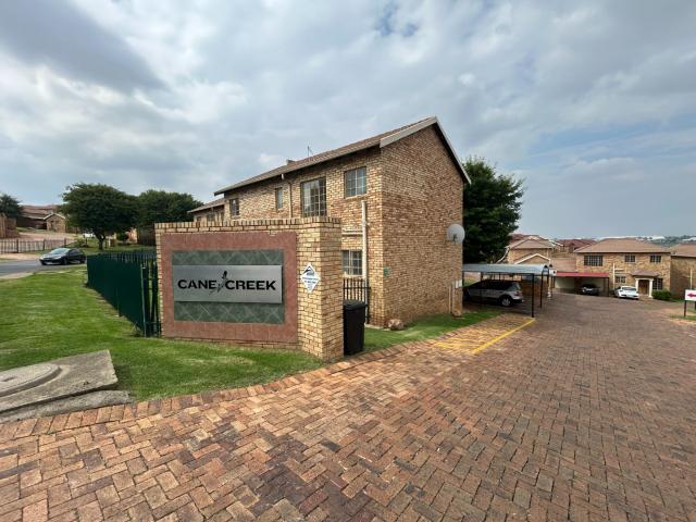 Townhouse for sale in Vosloorus, Gauteng