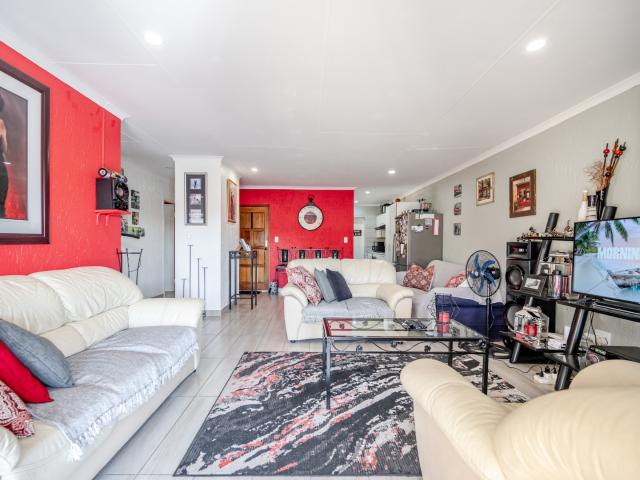 Townhouse for sale in Nooitgedacht, Gauteng