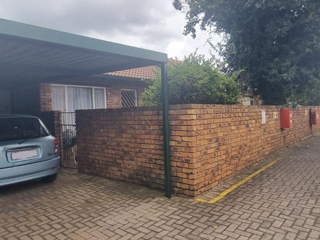 Townhouse for sale in Ekurhuleni, Gauteng