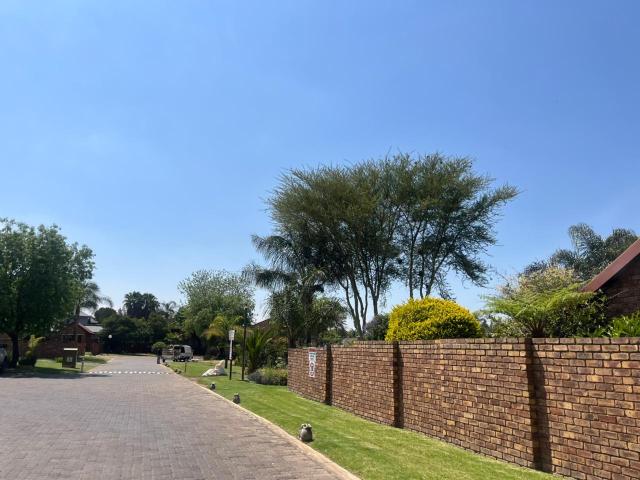 Townhouse for sale in Ekurhuleni, Gauteng