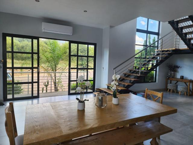 Townhouse for sale in Hartbeespoort Dam Nature Reserve, North West
