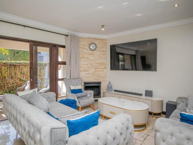 Townhouse for sale in Hartbeespoort Dam Nature Reserve, North West