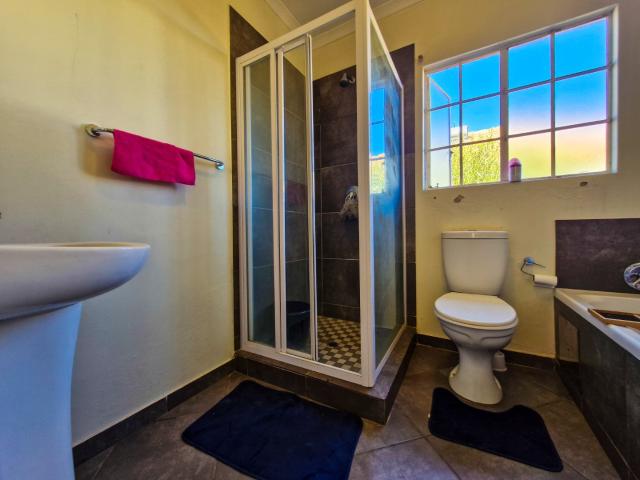 Townhouse for sale in Olievenhoutbos, Gauteng