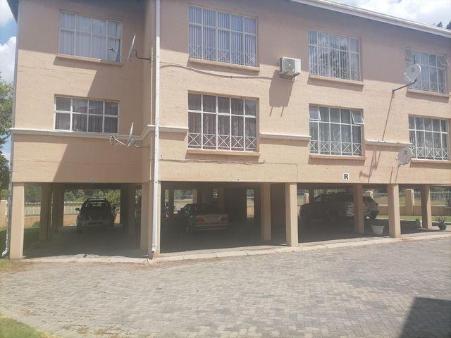 Townhouse for sale in Vereeniging