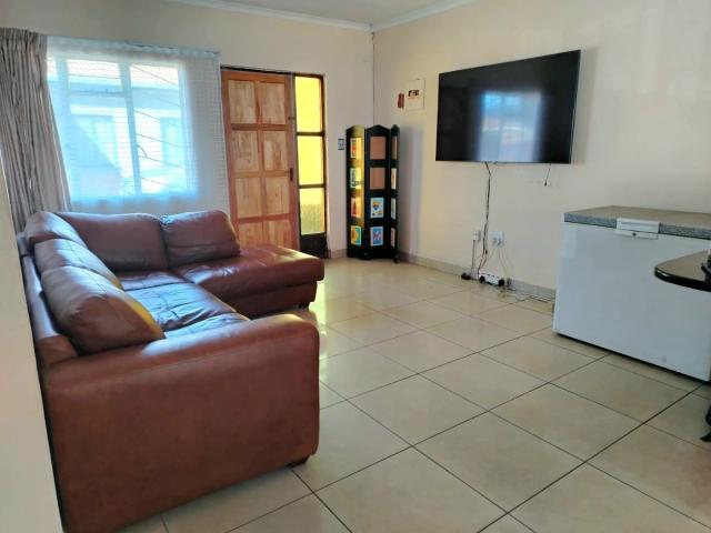 Townhouse for sale in Vosloorus, Gauteng