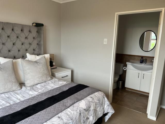 Townhouse for sale in Seaview, Kwazulu-natal