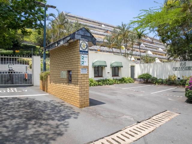 Townhouse for sale in Durban North, Kwazulu-natal