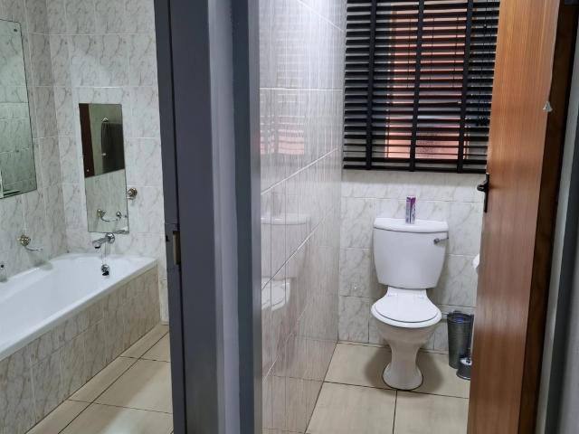 Townhouse for sale in Oranjeville, Free State
