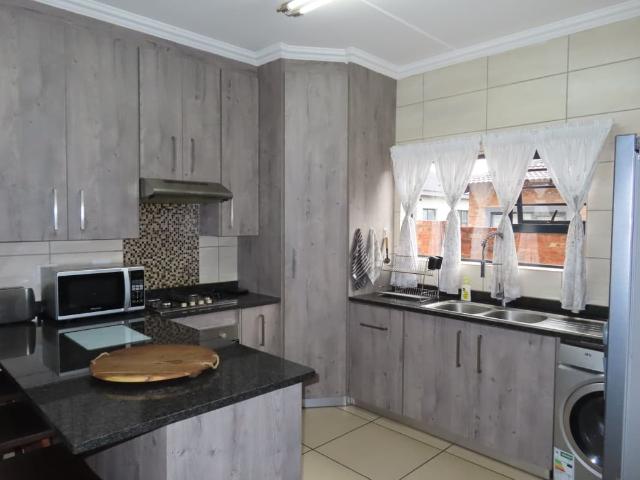 Townhouse for sale in Dr Kenneth Kaunda, North West