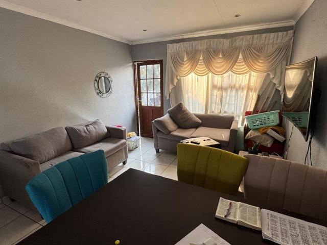 Townhouse for sale in Ekurhuleni, Gauteng