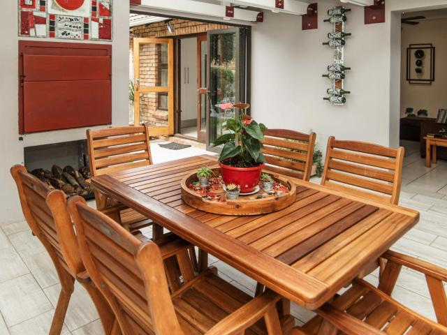 Townhouse for sale in Port Elizabeth, Eastern Cape