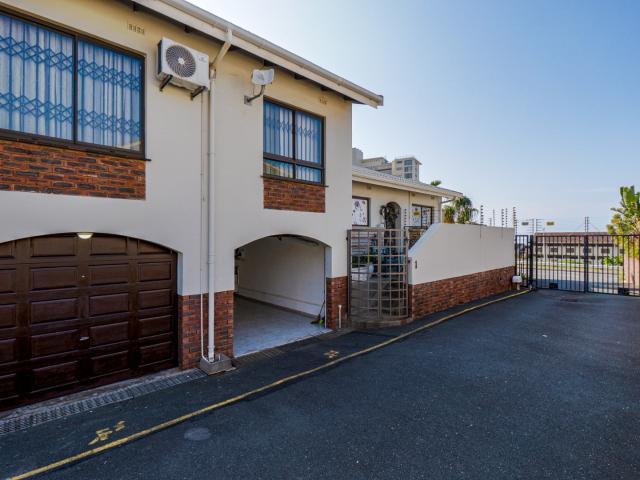 Townhouse for sale in Kingsburgh, Kwazulu-natal
