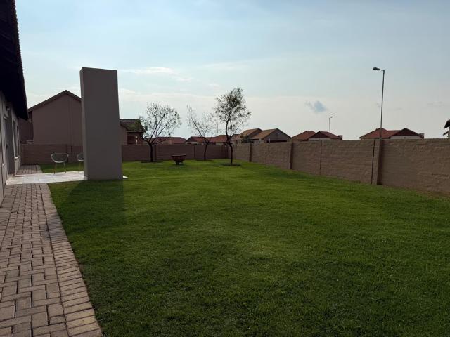 Townhouse for sale in Xhariep District Municipality, Free State