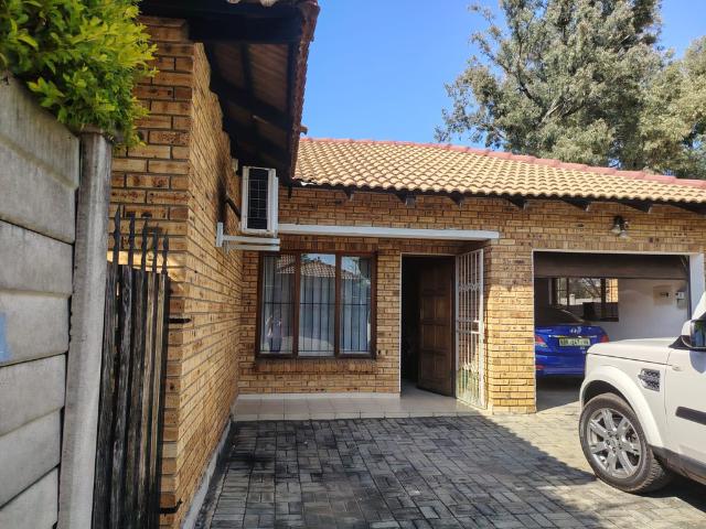 Townhouse for sale