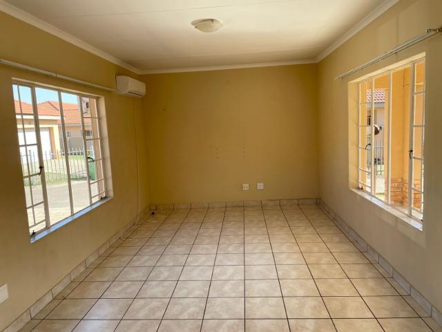 Townhouse for sale in Tlhabane, North West