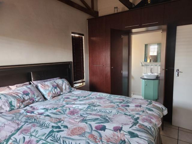 Townhouse for sale in Tlhabane, North West