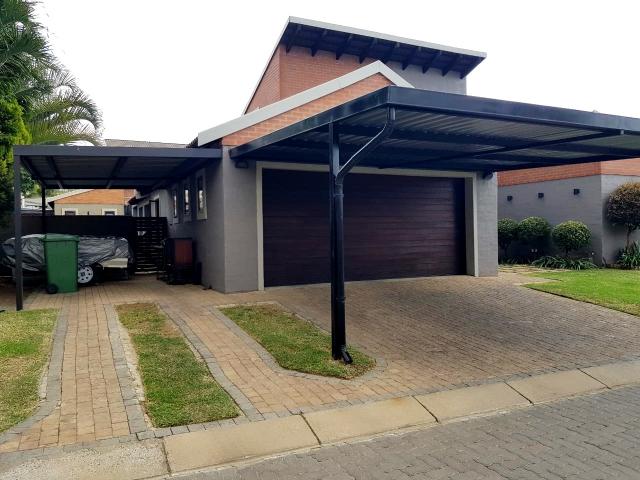 Townhouse for sale in Tlhabane, North West