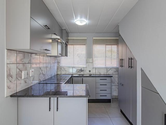 Townhouse for sale in Nooitgedacht, Gauteng