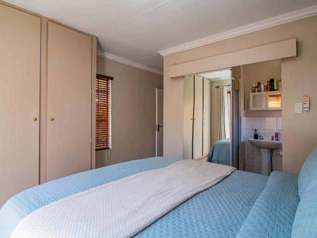 Townhouse for sale in Nooitgedacht, Gauteng