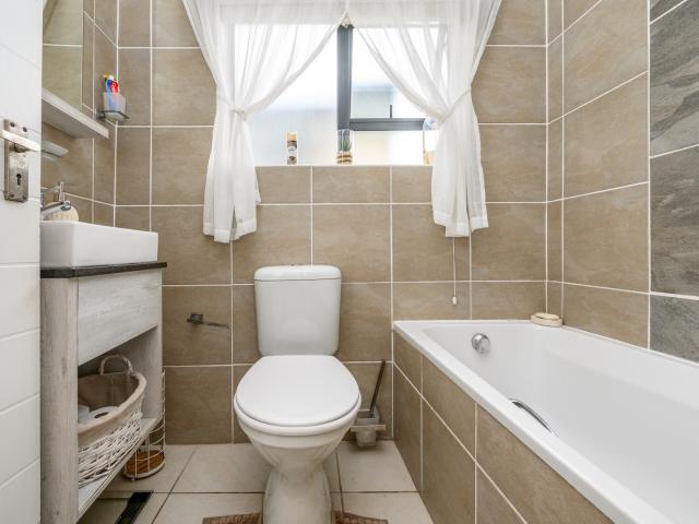 Townhouse for sale in Port Elizabeth, Eastern Cape