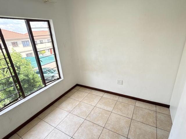 Townhouse for sale in Vosloorus, Gauteng