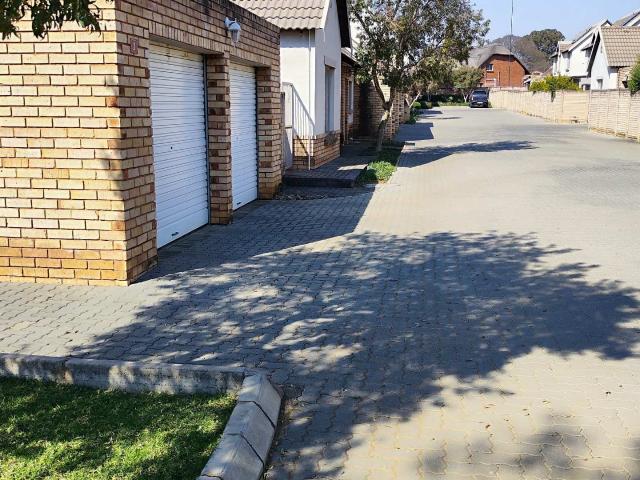 Townhouse for sale in Nellmapius, Gauteng