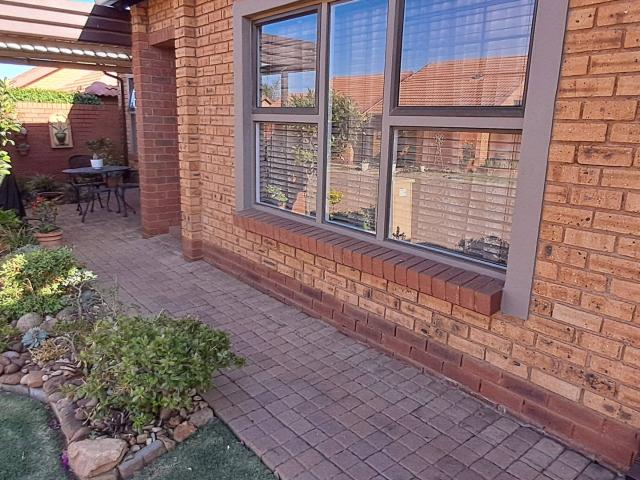 Townhouse for sale in Nellmapius, Gauteng