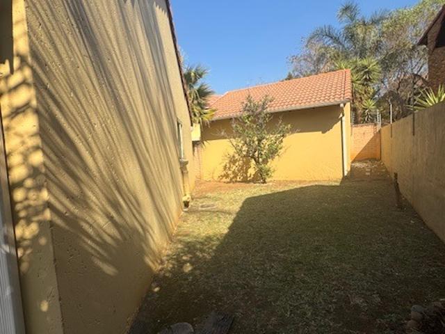 Townhouse for sale in Nellmapius, Gauteng