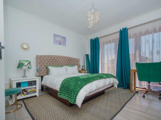 Townhouse for sale in Nooitgedacht, Gauteng
