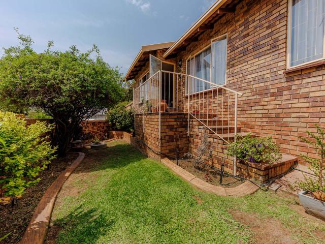 Townhouse for sale in Nooitgedacht, Gauteng