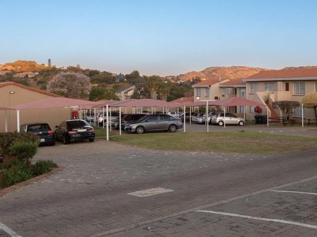 Townhouse for sale in Vosloorus, Gauteng