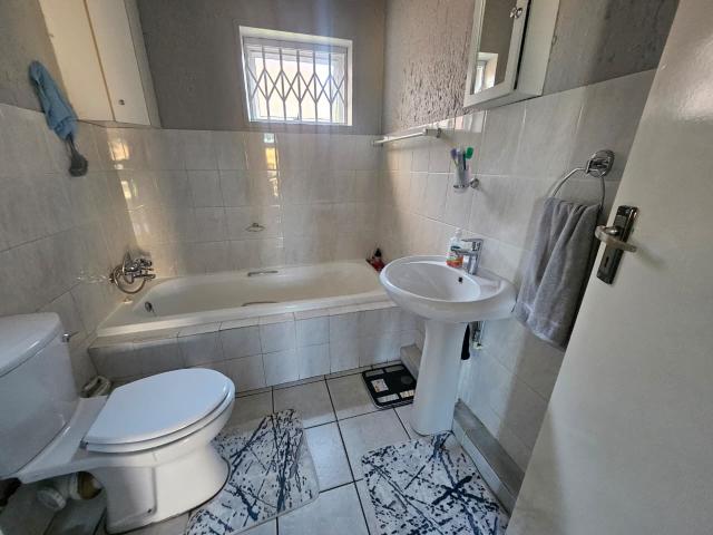 Townhouse for sale in Vosloorus, Gauteng