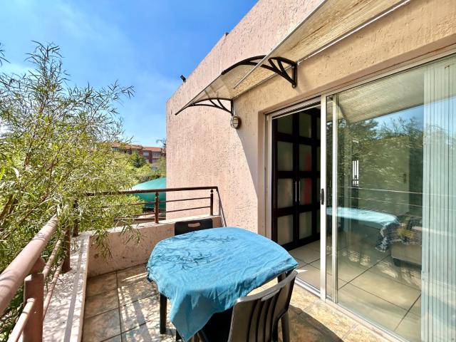 Townhouse for sale in Vosloorus, Gauteng
