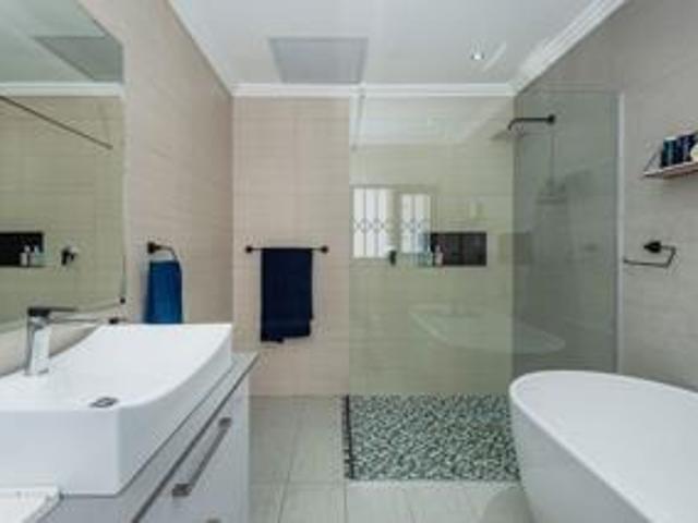 Townhouse for sale in Vosloorus, Gauteng