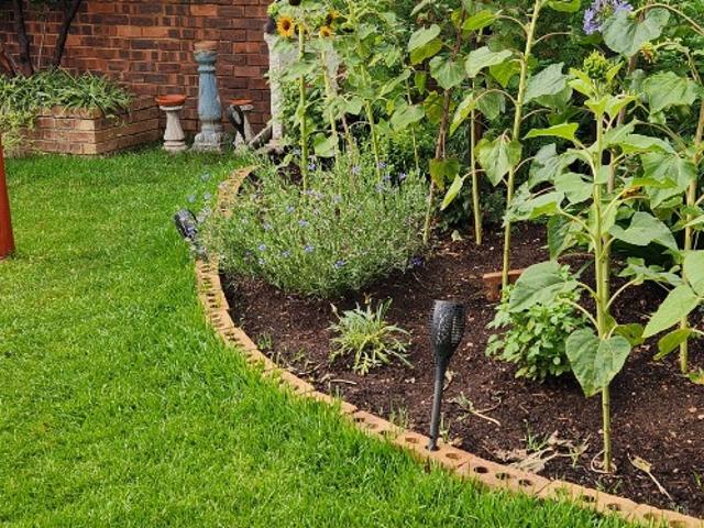 Townhouse for sale in Vosloorus, Gauteng