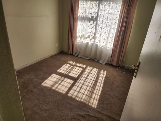 Townhouse for sale in Vosloorus, Gauteng