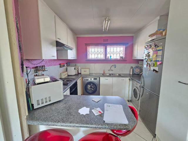 Townhouse for sale in Vosloorus, Gauteng