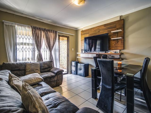 Townhouse for sale in Ekurhuleni, Gauteng