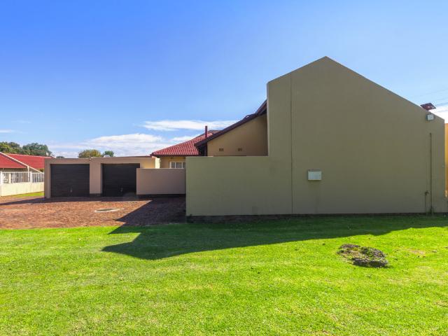 Townhouse for sale in Ekurhuleni, Gauteng